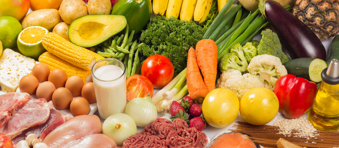 Verse groente en fruit, vlees, zuivel en gezonde vetten