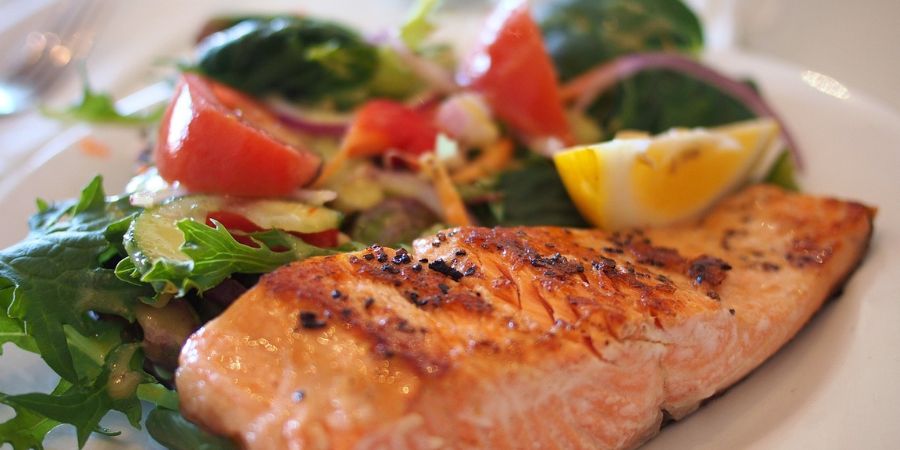 Zalm - vette vis met omega-3 vetzuren - Bodystore.nl